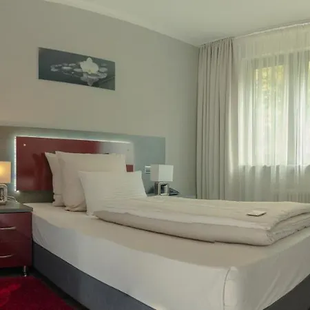 Waldhotel Am Eichholz 호텔 진델핑겐